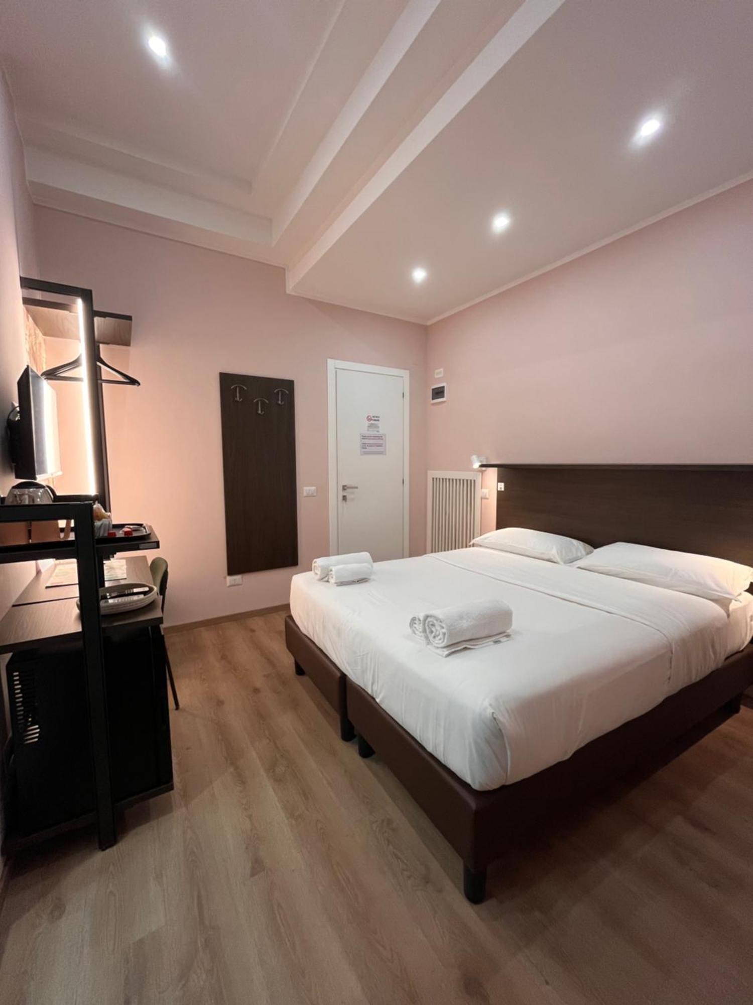 Colosseum Deluxe Rome Extérieur photo